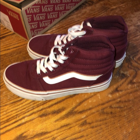 Barely worn maroon Vans, with box, size 6.5 - Picture 2 of 4